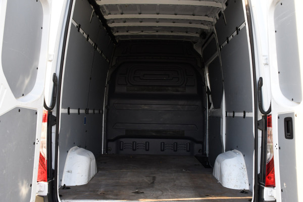 Mercedes-Benz Sprinter 319 1.9 CDI L2H2 RWD AMG Edition Camera, Cruise, Carplay, 190pk, Automaat, Multimedia, LED, Stoelverwarming, Standkachel, Uniek!