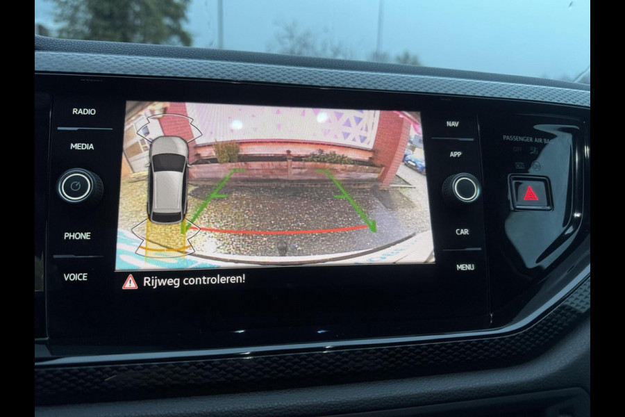 Volkswagen Taigo 1.0 TSI Life DSG CarPlay Camera Trekhaak LaneAssistCruise Garantie LED