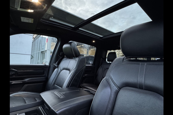 RAM 1500 Pick Up 5.7L HEMI V8 LIMITED NIGHT NL-AUTO