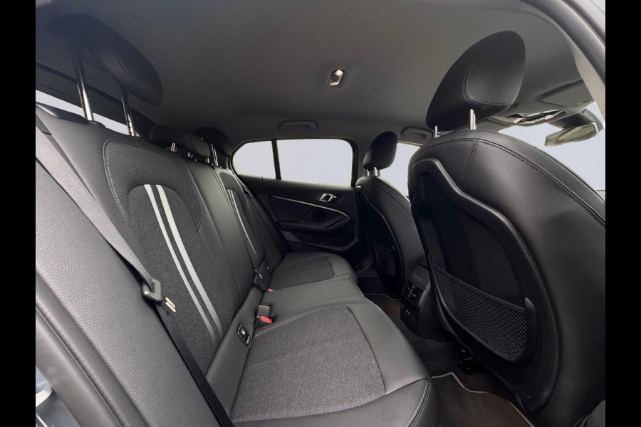 BMW 1-serie 118i High Executive Edition Sport line, digidash, stoelverwarming, 1 e eigenaar, NL auto met nationale auto pas ,