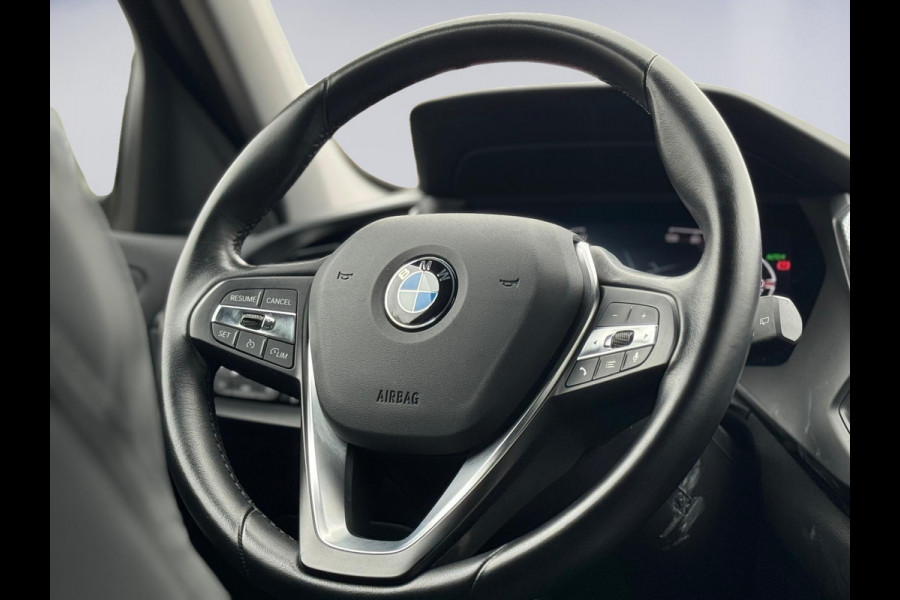 BMW 1-serie 118i High Executive Edition Sport line, digidash, stoelverwarming, 1 e eigenaar, NL auto met nationale auto pas ,