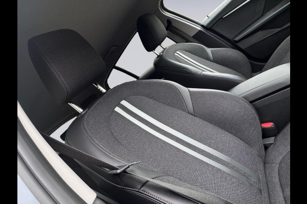 BMW 1-serie 118i High Executive Edition Sport line, digidash, stoelverwarming, 1 e eigenaar, NL auto met nationale auto pas ,