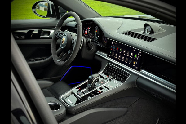 Porsche Panamera Sport Turismo 2.9 4 E-Hybrid Platinum Edition Sport Design|Chrono|Softclose|BOSE sound|Keyless|Alcantara