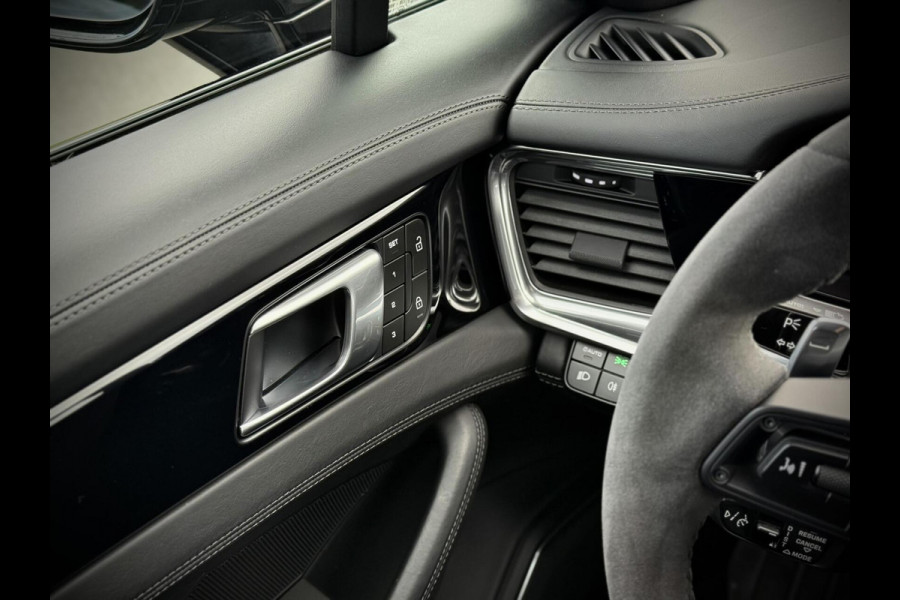 Porsche Panamera Sport Turismo 2.9 4 E-Hybrid Platinum Edition Sport Design|Chrono|Softclose|BOSE sound|Keyless|Alcantara