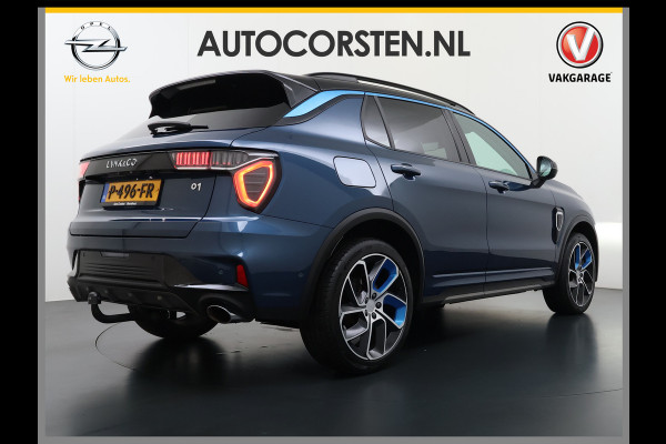 Lynk & Co 01 PHEV AUT-7 261pk Org NL Trekhaak Pano-Schuifdak Lmv 20" 360°Camera Apple Carplay Android Auto Adap.Cruise Navi Pdc Ecc Keyless L Elek.Memory.Stoel File assistent Dodehoek detector Elektrisch bedienbare achterklep Rijstrooksensor Wifi Verkeersbord detectie 425Nm koppel 3,7kw laadvermogen