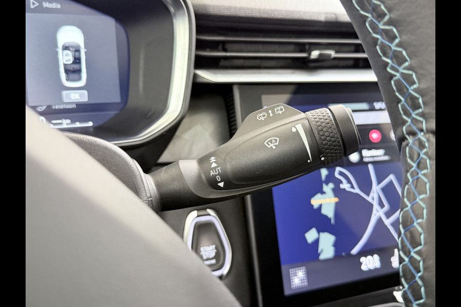 Lynk & Co 01 PHEV AUT-7 261pk Org NL Trekhaak Pano-Schuifdak Lmv 20" 360°Camera Apple Carplay Android Auto Adap.Cruise Navi Pdc Ecc Keyless L Elek.Memory.Stoel File assistent Dodehoek detector Elektrisch bedienbare achterklep Rijstrooksensor Wifi Verkeersbord detectie 425Nm koppel 3,7kw laadvermogen