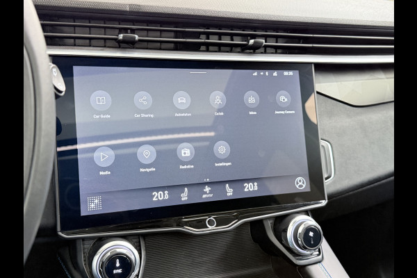 Lynk & Co 01 PHEV AUT-7 261pk Org NL Trekhaak Pano-Schuifdak Lmv 20" 360°Camera Apple Carplay Android Auto Adap.Cruise Navi Pdc Ecc Keyless L Elek.Memory.Stoel File assistent Dodehoek detector Elektrisch bedienbare achterklep Rijstrooksensor Wifi Verkeersbord detectie 425Nm koppel 3,7kw laadvermogen