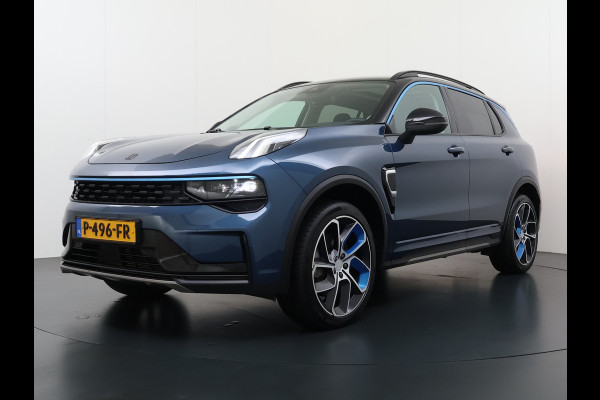 Lynk & Co 01 PHEV AUT-7 261pk Org NL Trekhaak Pano-Schuifdak Lmv 20" 360°Camera Apple Carplay Android Auto Adap.Cruise Navi Pdc Ecc Keyless L Elek.Memory.Stoel File assistent Dodehoek detector Elektrisch bedienbare achterklep Rijstrooksensor Wifi Verkeersbord detectie 425Nm koppel 3,7kw laadvermogen