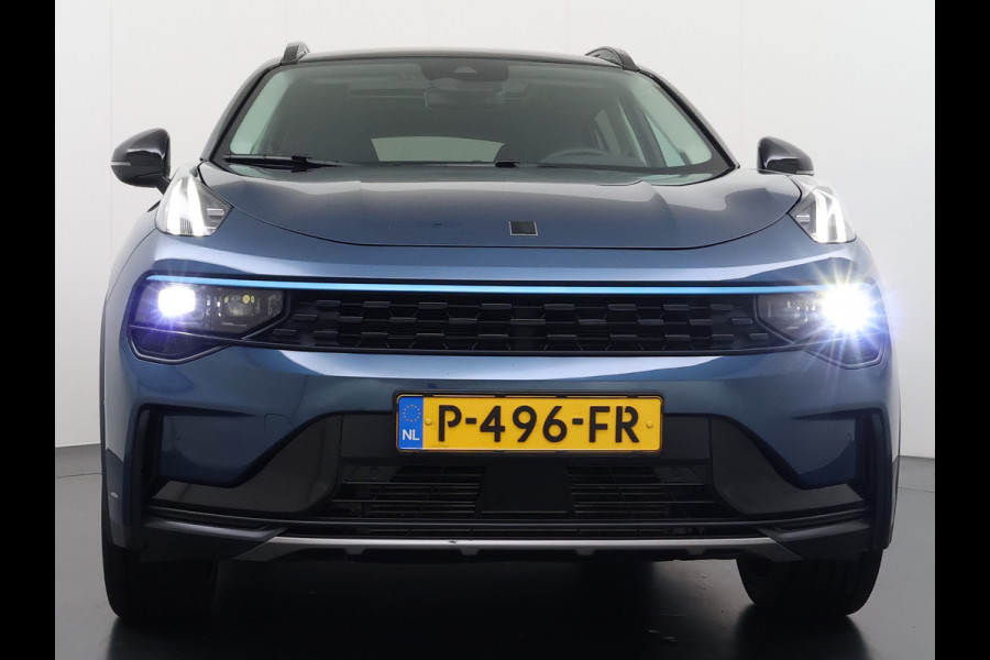 Lynk & Co 01 PHEV AUT-7 261pk Org NL Trekhaak Pano-Schuifdak Lmv 20" 360°Camera Apple Carplay Android Auto Adap.Cruise Navi Pdc Ecc Keyless L Elek.Memory.Stoel File assistent Dodehoek detector Elektrisch bedienbare achterklep Rijstrooksensor Wifi Verkeersbord detectie 425Nm koppel 3,7kw laadvermogen