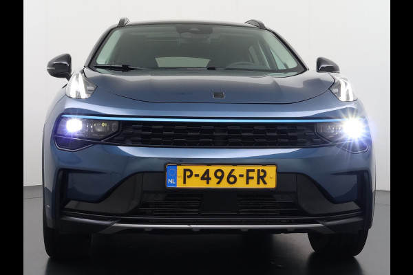 Lynk & Co 01 PHEV AUT-7 261pk Org NL Trekhaak Pano-Schuifdak Lmv 20" 360°Camera Apple Carplay Android Auto Adap.Cruise Navi Pdc Ecc Keyless L Elek.Memory.Stoel File assistent Dodehoek detector Elektrisch bedienbare achterklep Rijstrooksensor Wifi Verkeersbord detectie 425Nm koppel 3,7kw laadvermogen
