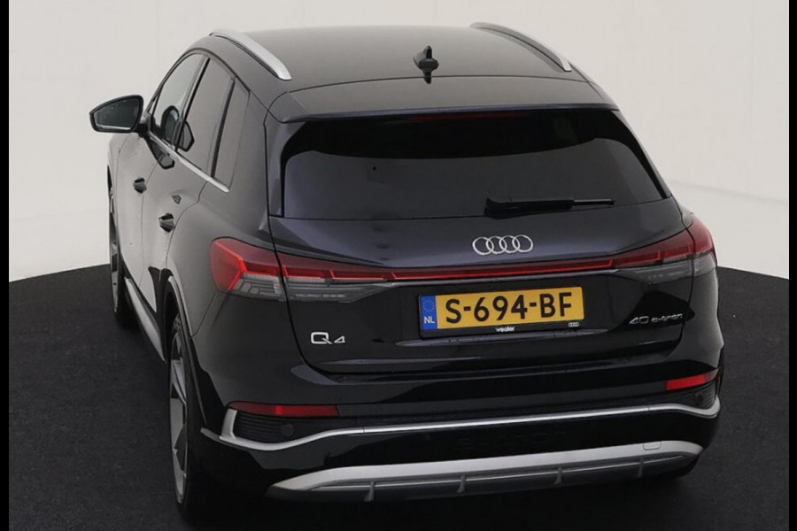 Audi Q4 e-tron 40 S 300 pk edition 77 kWh, 1 e eigenaar, 2 X S line, 21 inch, elect.bed. trekhaak, NL auto met nationale auto pas