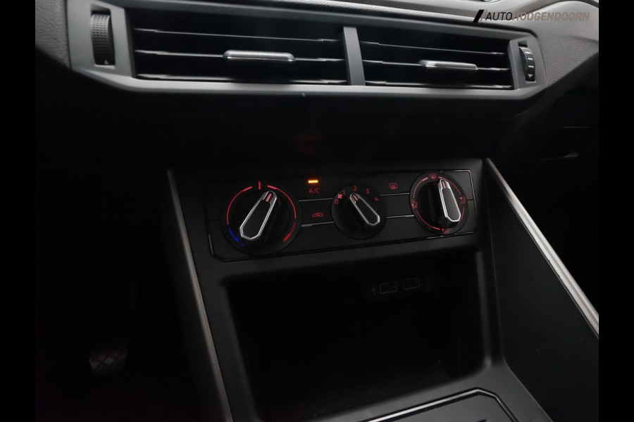 Volkswagen Polo 1.0 TSI Comfortline deluxe (APPLE CARPLAY,LED,ADAPTIVE CRUISE,COMFORT-STOELEN,PDC,LM-VELGEN,NIEUWE APK)