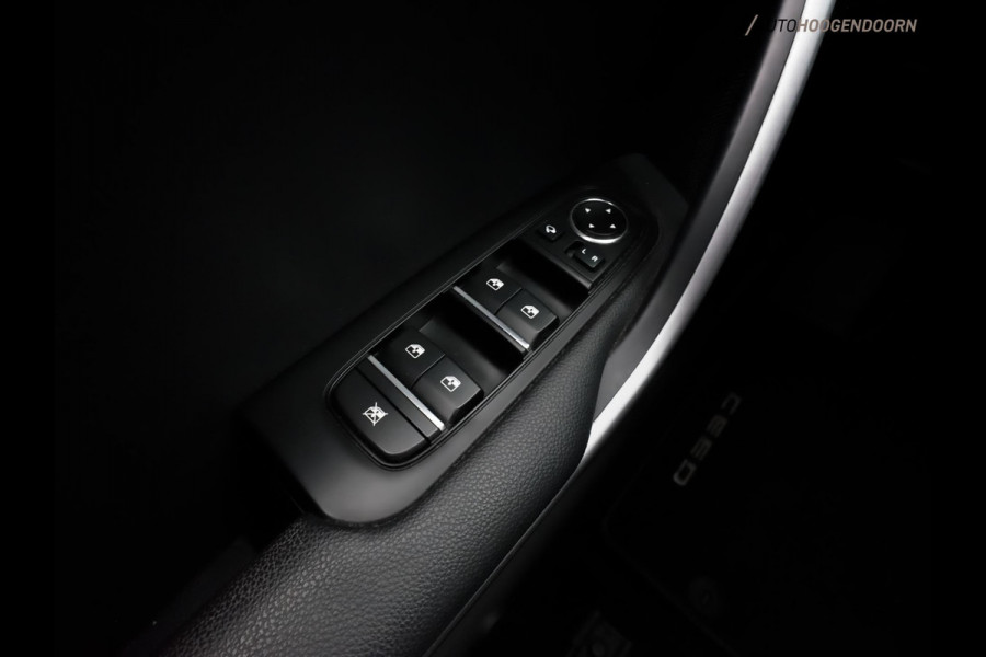 Kia Ceed Sportswagon 1.4 T-GDi DynamicPlusLine deluxe (APPLE CARPLAY,LED,STUUR-STOELVERWARMING,CAMERA,TREKHAAK,ADAPTIVE CRUISE)