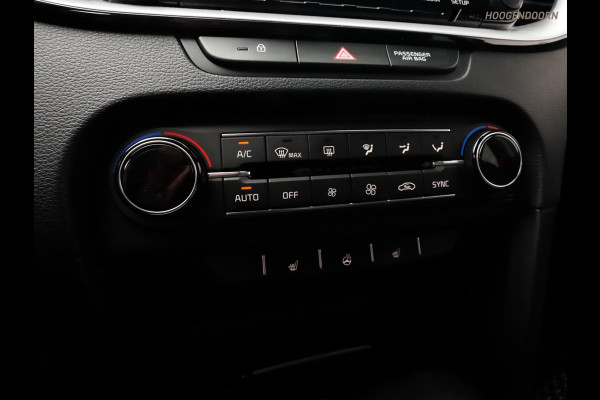 Kia Ceed Sportswagon 1.4 T-GDi DynamicPlusLine deluxe (APPLE CARPLAY,LED,STUUR-STOELVERWARMING,CAMERA,TREKHAAK,ADAPTIVE CRUISE)