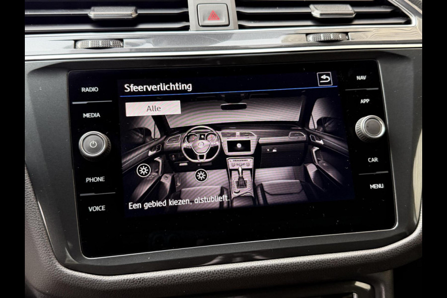 Volkswagen Tiguan Allspace 1.5 TSI R-line 7-persoons Automaat | Panoramadak | DCC Mode Selection | Stoelverwarming | LED verlichting | Spiegels elektrisch
