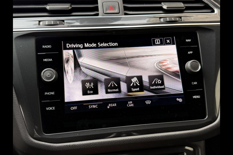 Volkswagen Tiguan Allspace 1.5 TSI R-line 7-persoons Automaat | Panoramadak | DCC Mode Selection | Stoelverwarming | LED verlichting | Spiegels elektrisch