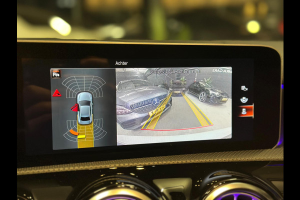 Mercedes-Benz A-Klasse 200|AMG|PANO|SFEER|BOMVOL!