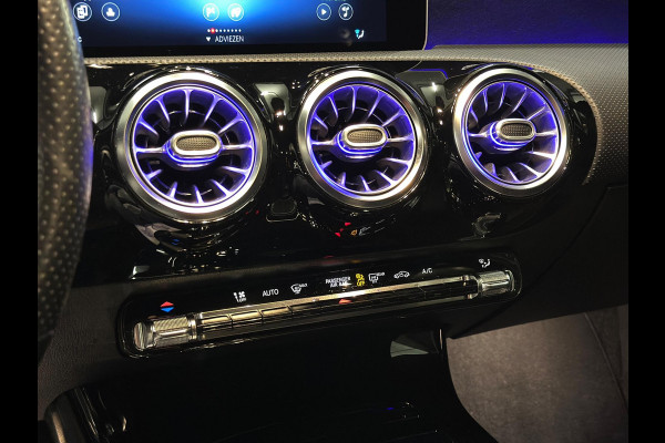 Mercedes-Benz A-Klasse 200|AMG|PANO|SFEER|BOMVOL!