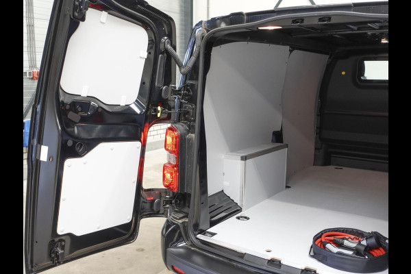 Peugeot e-Expert Long L3H1 Premium 75 kWh 3-zits Automaat Navigatie Airco Apple Carplay / Android auto Cruise control 3-zits