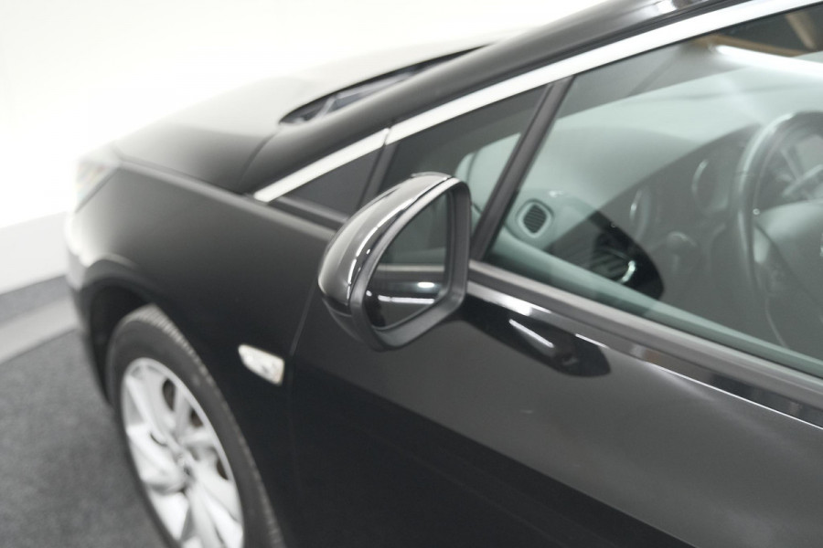 Opel Astra 1.2 Business Edition | Camera | Dodehoekdetectie | Allseason Banden | Apple Carplay