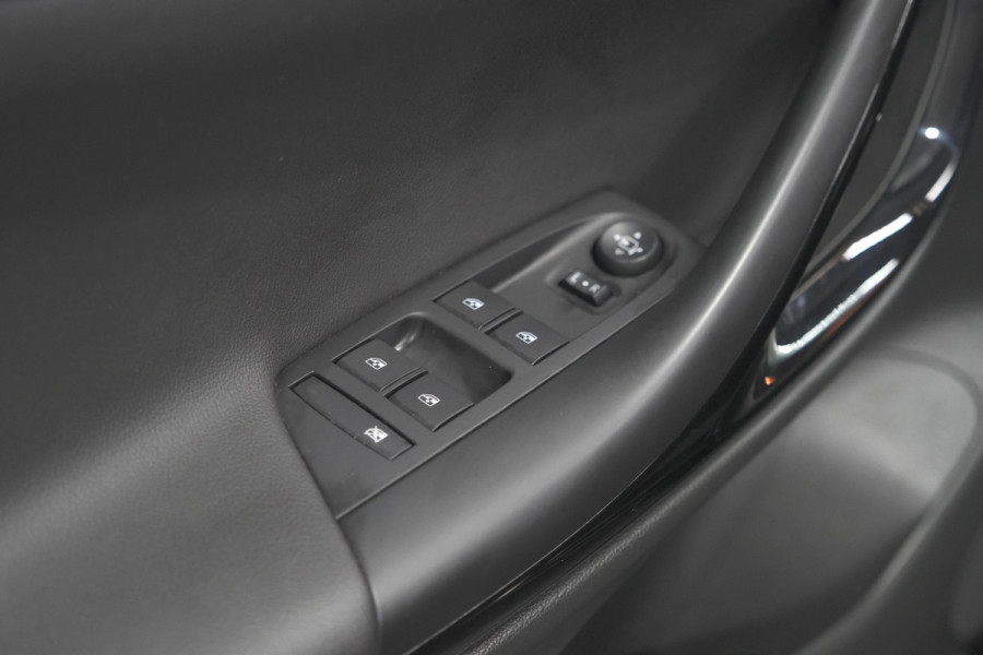 Opel Astra 1.2 Business Edition | Camera | Dodehoekdetectie | Allseason Banden | Apple Carplay