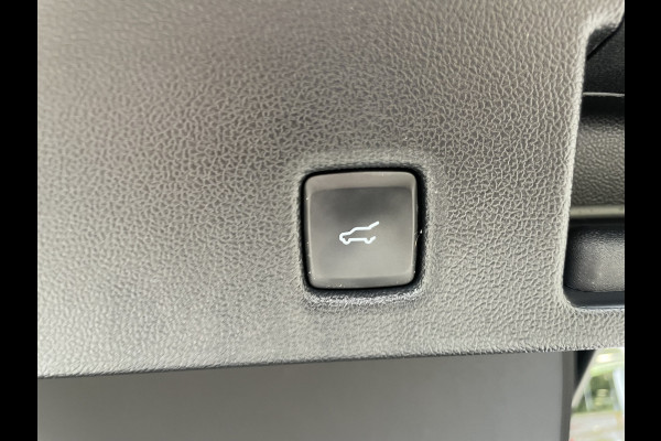 Ford Kuga 2.5 PHEV ST-Line | Elec.Trekhaak | Apple Carplay | Camera voor en achter | Winterpack | Lane assist
