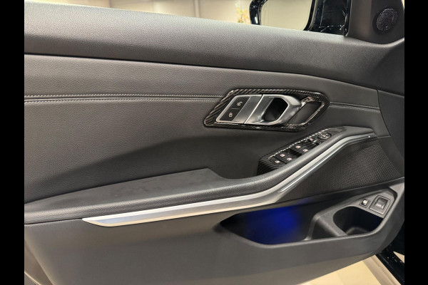 BMW 3 Serie Touring 330e M-Pakket, Pano, Apple Carplay, Voll Led, Navi, Hud, Cam, Private Glas, Shadow Line, Dealer Onderhouden