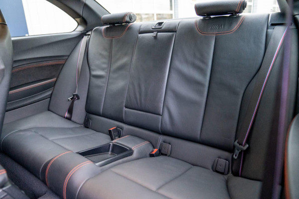 BMW M2 DCT Competition | Prijs rijklaar incl. 12 mnd garantie | Navi Adaptive Led 19"Lmv Cruise Pdc Camera Leder Stoelverw