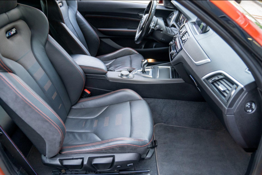BMW M2 DCT Competition | Prijs rijklaar incl. 12 mnd garantie | Navi Adaptive Led 19"Lmv Cruise Pdc Camera Leder Stoelverw