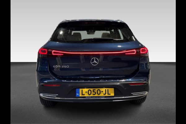 Mercedes-Benz EQA 250 Business Solution Luxury 67 kWh Panoramadak | leder