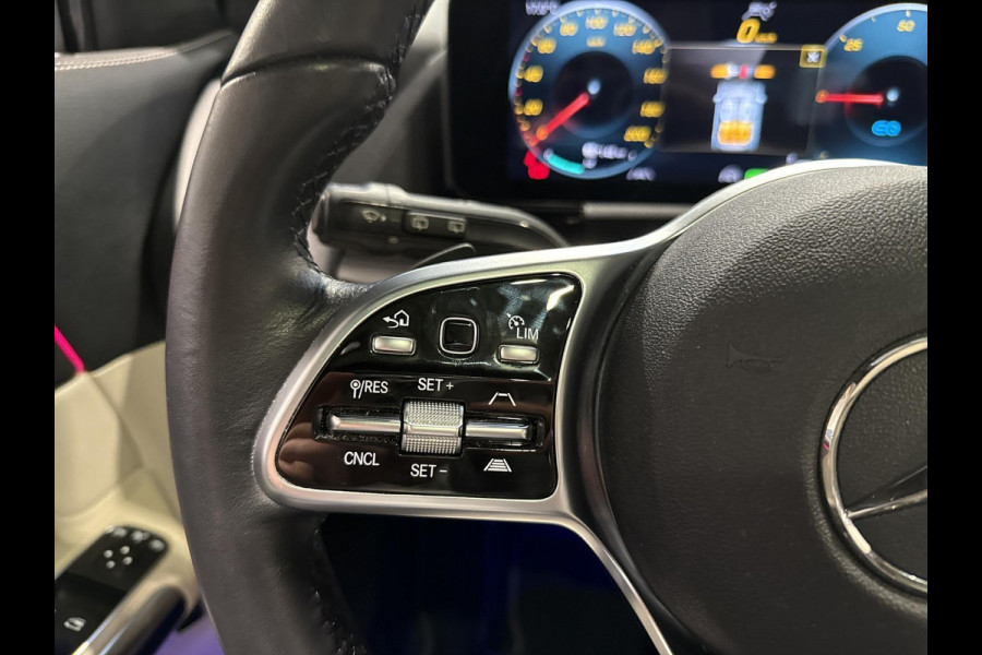Mercedes-Benz EQA 250 Business Solution Luxury 67 kWh Panoramadak | leder