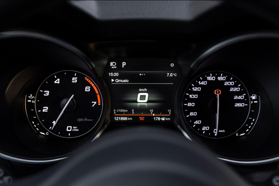 Alfa Romeo Stelvio 2.0 T AWD TURBO