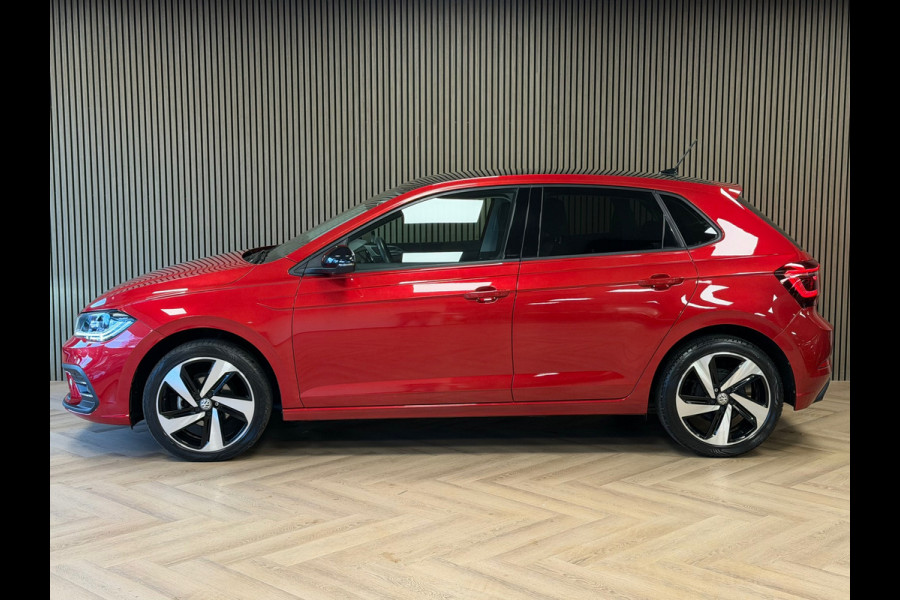 Volkswagen Polo 1.0 TSI R-LINE DSG CAMERA PARKEERSENSOREN VOOR EN ACHTER APPLE CARPLAY NAVI CRUISE CONTROL STOELVERWARMING