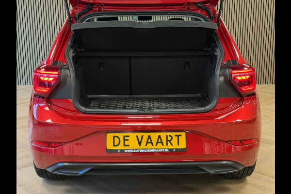 Volkswagen Polo 1.0 TSI R-LINE DSG CAMERA PARKEERSENSOREN VOOR EN ACHTER APPLE CARPLAY NAVI CRUISE CONTROL STOELVERWARMING