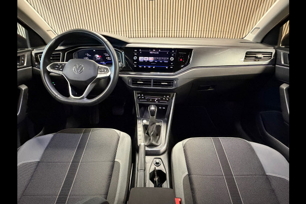 Volkswagen Polo 1.0 TSI R-LINE DSG CAMERA PARKEERSENSOREN VOOR EN ACHTER APPLE CARPLAY NAVI CRUISE CONTROL STOELVERWARMING