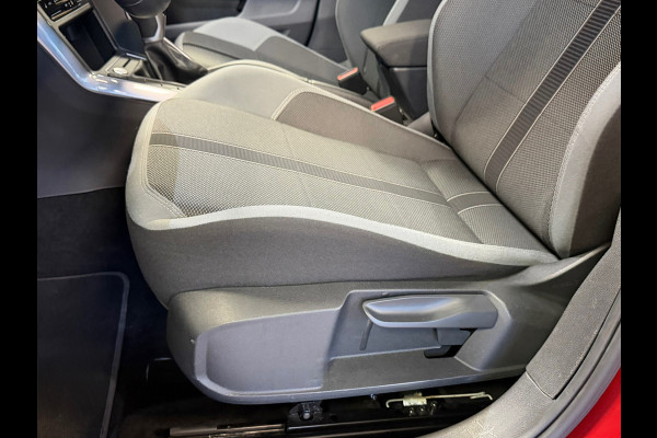 Volkswagen Polo 1.0 TSI R-LINE DSG CAMERA PARKEERSENSOREN VOOR EN ACHTER APPLE CARPLAY NAVI CRUISE CONTROL STOELVERWARMING