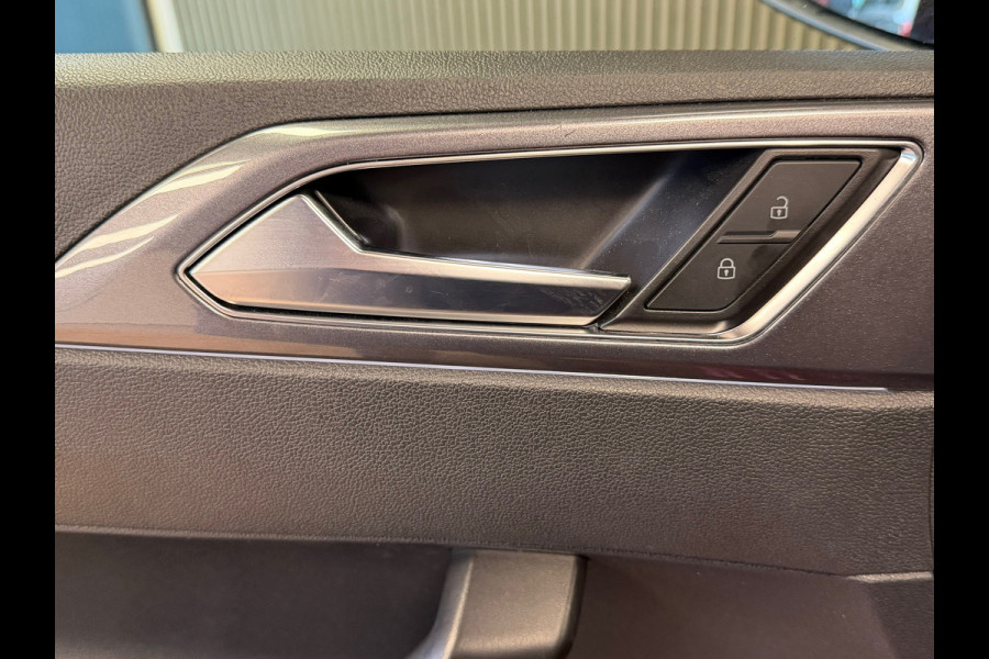 Volkswagen Polo 1.0 TSI R-LINE DSG CAMERA PARKEERSENSOREN VOOR EN ACHTER APPLE CARPLAY NAVI CRUISE CONTROL STOELVERWARMING