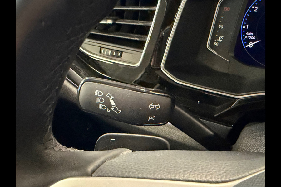 Volkswagen Polo 1.0 TSI R-LINE DSG CAMERA PARKEERSENSOREN VOOR EN ACHTER APPLE CARPLAY NAVI CRUISE CONTROL STOELVERWARMING