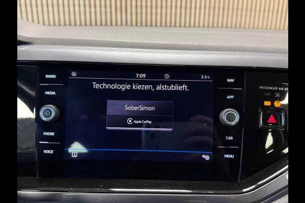 Volkswagen Polo 1.0 TSI R-LINE DSG CAMERA PARKEERSENSOREN VOOR EN ACHTER APPLE CARPLAY NAVI CRUISE CONTROL STOELVERWARMING