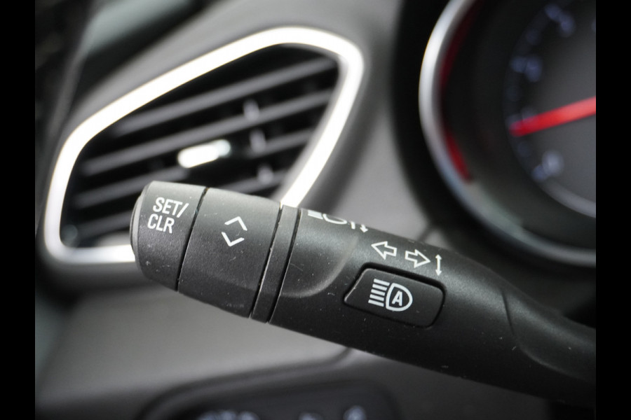 Opel Grandland X T131PK Apple Carplay Android Auto AGR-Comfortstoel Camera Navi Ecc Cruise Control Pdc DAB+ Regen-Lichtsensor Lane Assist Led Verkeersbord detectie Bluetooth Privacy Glas Lmv 17" Elegance 1e Eigenaar Origineel Nederlandse auto Euro 6