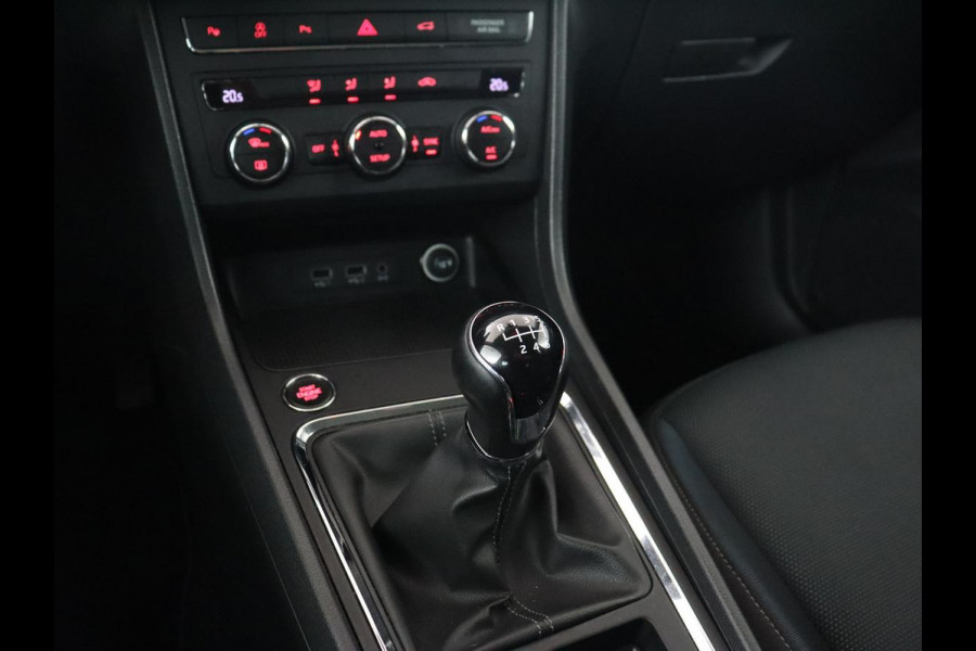 Seat Ateca 1.0 EcoTSI Style | Navigatie | Climate control | Cruise control | Parkeerhulp | Bluetooth