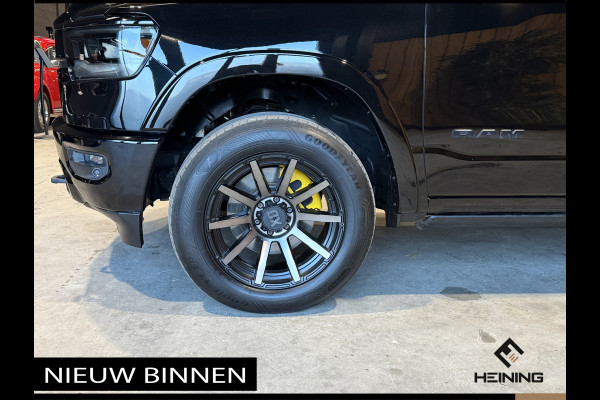 Dodge Ram 1500 5.7 V8 4x4 Crew Cab Laramie Sport. Black Edition. Apple-carplay. Navi. Pano. NAP