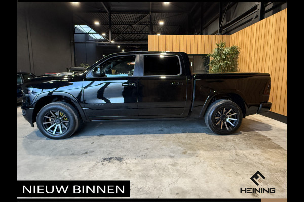 Dodge Ram 1500 5.7 V8 4x4 Crew Cab Laramie Sport. Black Edition. Apple-carplay. Navi. Pano. NAP