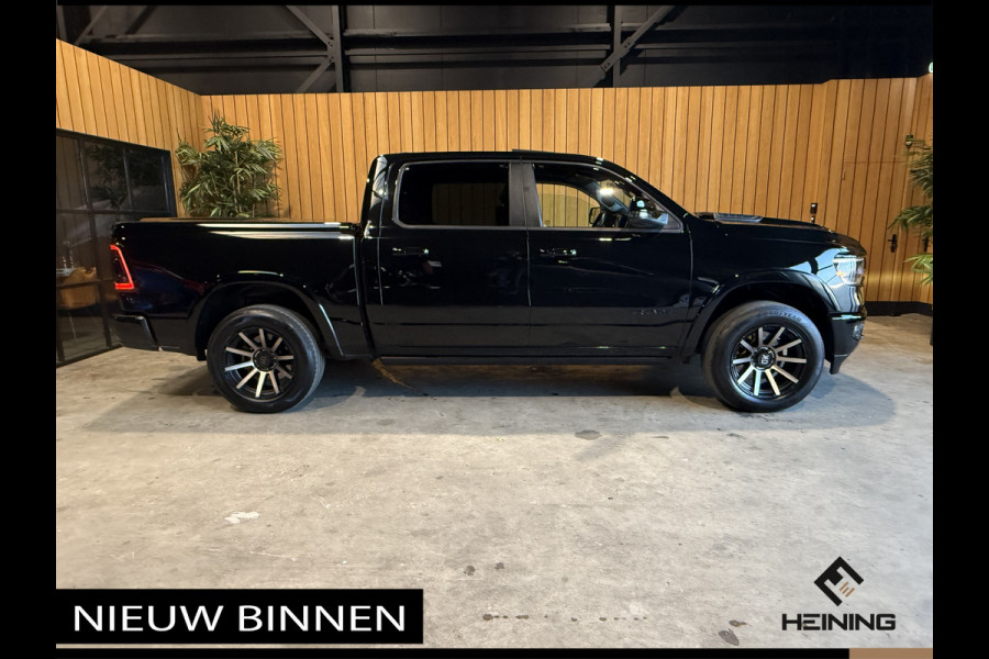 Dodge Ram 1500 5.7 V8 4x4 Crew Cab Laramie Sport. Black Edition. Apple-carplay. Navi. Pano. NAP