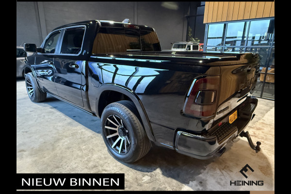 Dodge Ram 1500 5.7 V8 4x4 Crew Cab Laramie Sport. Black Edition. Apple-carplay. Navi. Pano. NAP