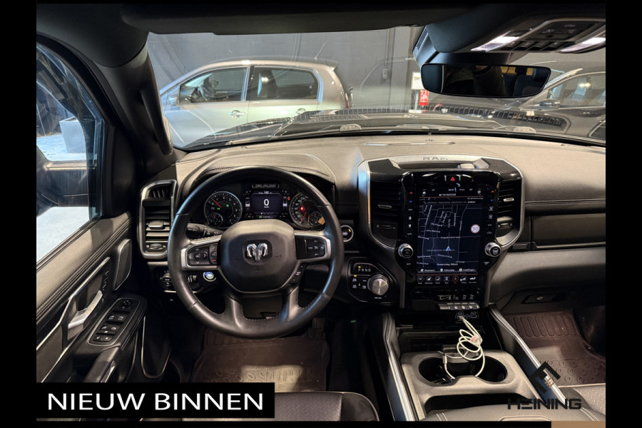 Dodge Ram 1500 5.7 V8 4x4 Crew Cab Laramie Sport. Black Edition. Apple-carplay. Navi. Pano. NAP