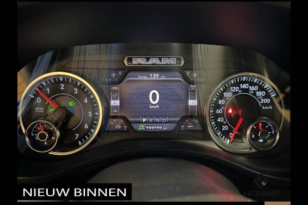 Dodge Ram 1500 5.7 V8 4x4 Crew Cab Laramie Sport. Black Edition. Apple-carplay. Navi. Pano. NAP