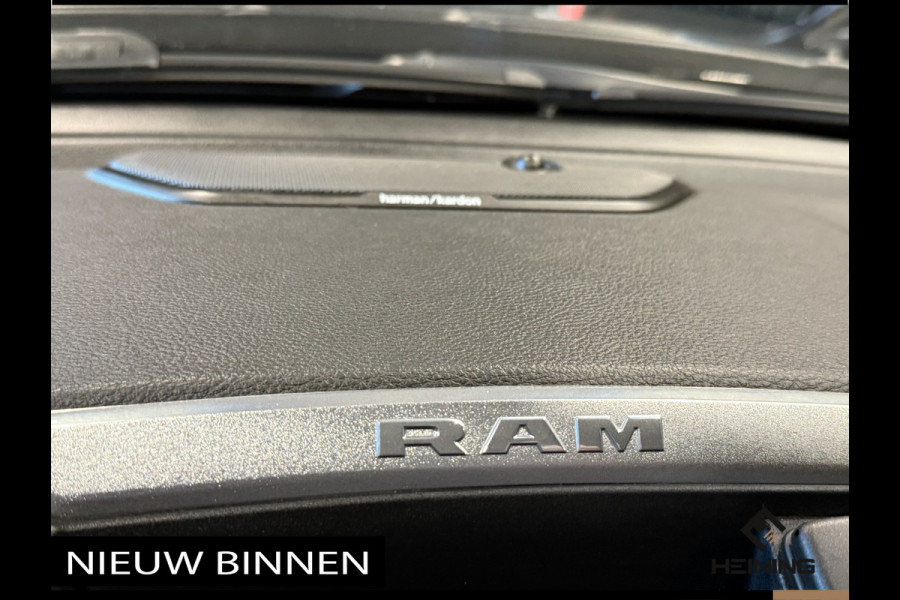 Dodge Ram 1500 5.7 V8 4x4 Crew Cab Laramie Sport. Black Edition. Apple-carplay. Navi. Pano. NAP