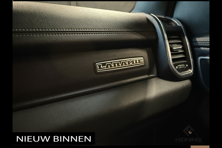 Dodge Ram 1500 5.7 V8 4x4 Crew Cab Laramie Sport. Black Edition. Apple-carplay. Navi. Pano. NAP