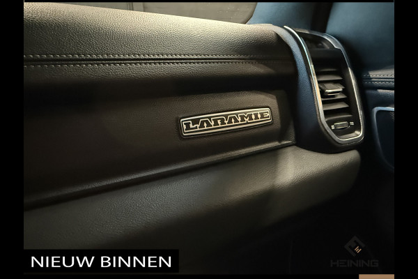 Dodge Ram 1500 5.7 V8 4x4 Crew Cab Laramie Sport. Black Edition. Apple-carplay. Navi. Pano. NAP